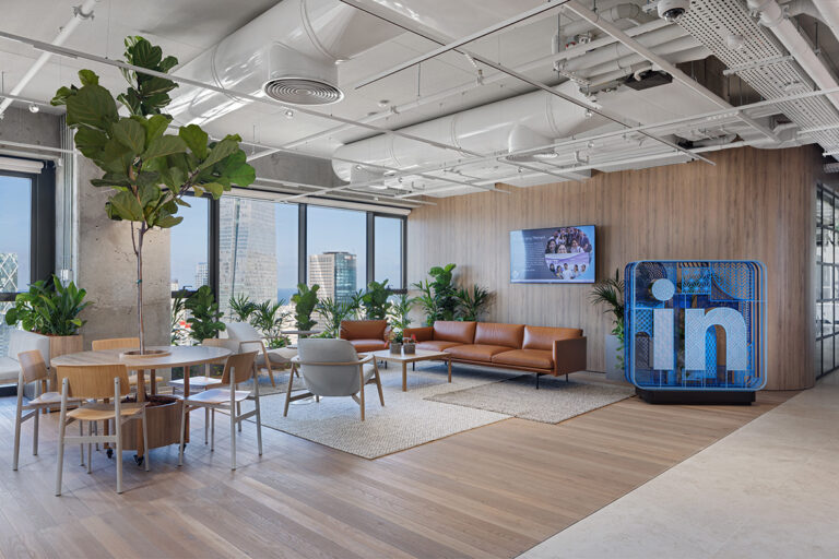 LinkedIn : GINDI STUDIO