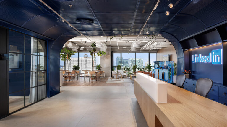 LinkedIn : GINDI STUDIO